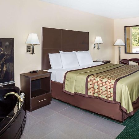 Days Inn By Wyndham Enterprise Zewnętrze zdjęcie