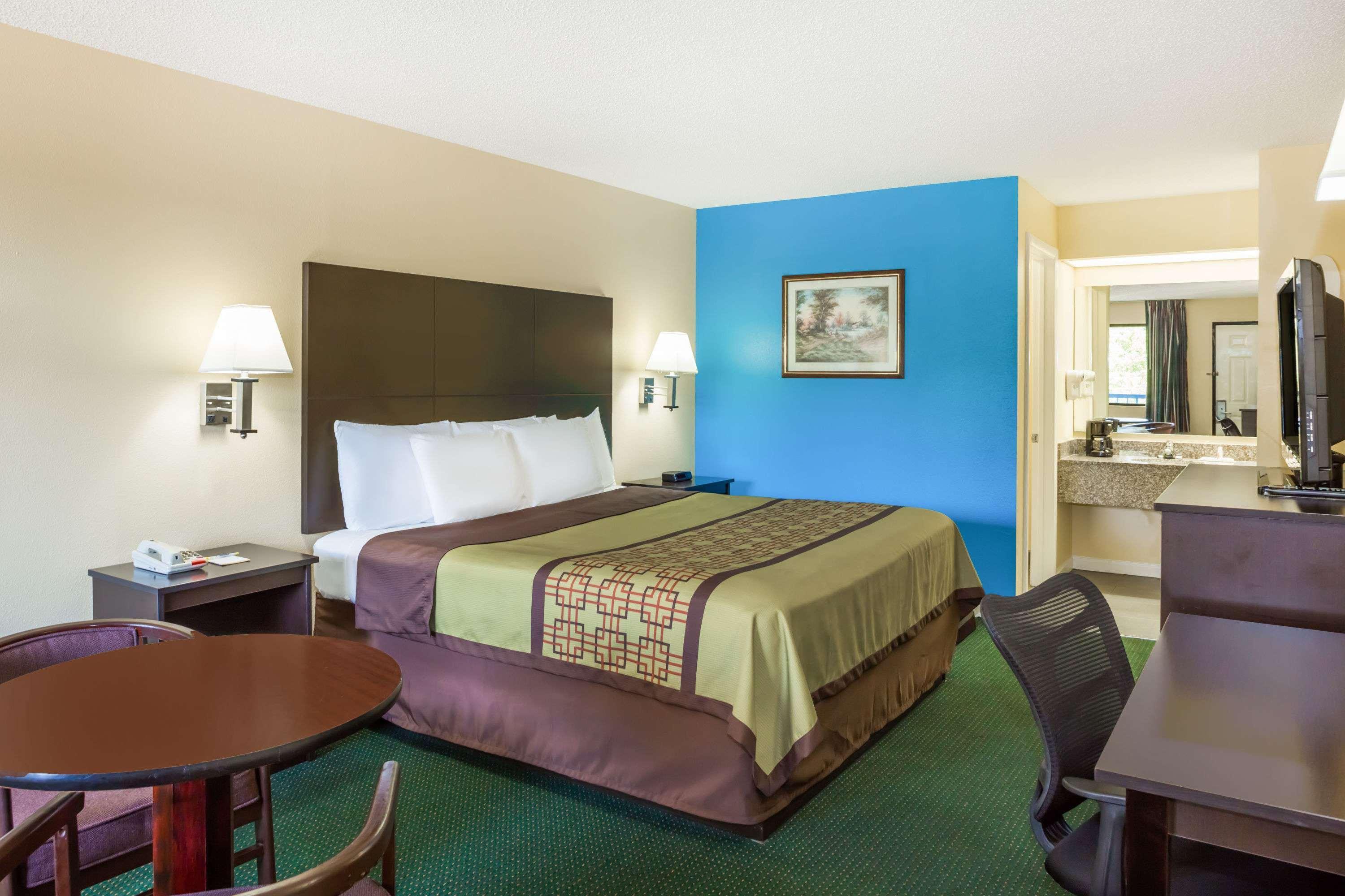 Days Inn By Wyndham Enterprise Zewnętrze zdjęcie